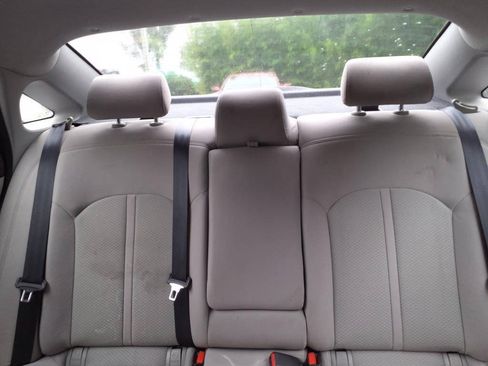 Used 2016 Hyundai Sonata SE FWD image 14