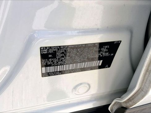 Used 2014 Toyota RAV4 Limited w/ Technology Package FWD image 7
