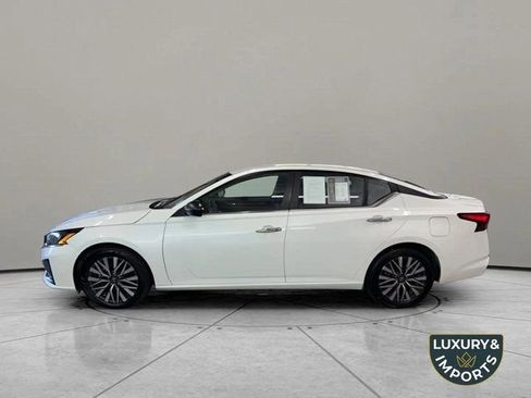 Used 2025 Nissan Altima 2.5 SV image 8