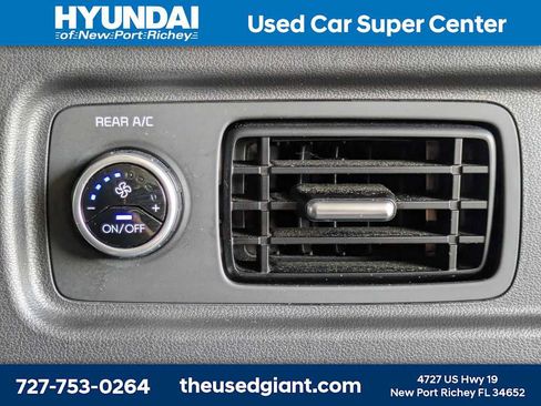 Certified 2024 Hyundai Santa Fe Limited AWD/4WD image 16