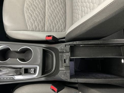 Used 2020 Chevrolet Equinox LS image 15