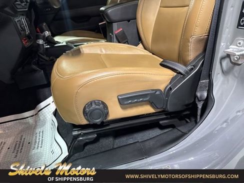 Used 2022 Jeep Wrangler Unlimited Rubicon 4xe w/ Cold Weather Group image 13