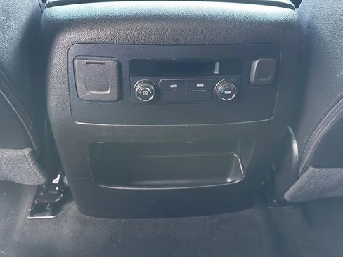 Used 2018 Chevrolet Tahoe LT AWD/4WD image 29