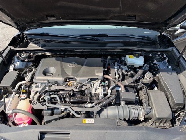 Used 2018 Toyota Camry XLE FWD image 26
