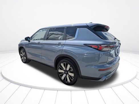 New 2026 Mitsubishi Outlander SE FWD image 6