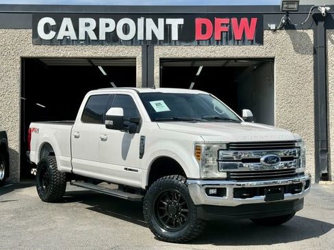 Used 2019 Ford F250 Lariat w/ Lariat Ultimate Package image 2