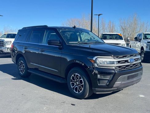 Used 2024 Ford Expedition XLT image 9