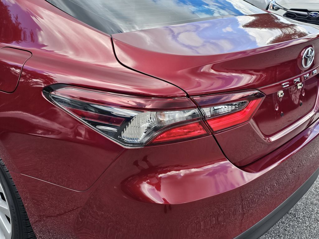 Used 2021 Toyota Camry LE FWD image 7