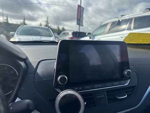 Used 2022 Nissan Altima 2.5 SR image 12