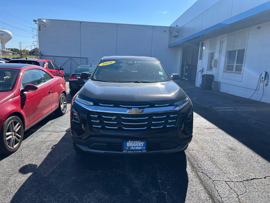 Used 2026 Chevrolet Equinox LT FWD image 2