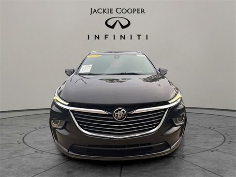 Used 2023 Buick Enclave Essence image 2
