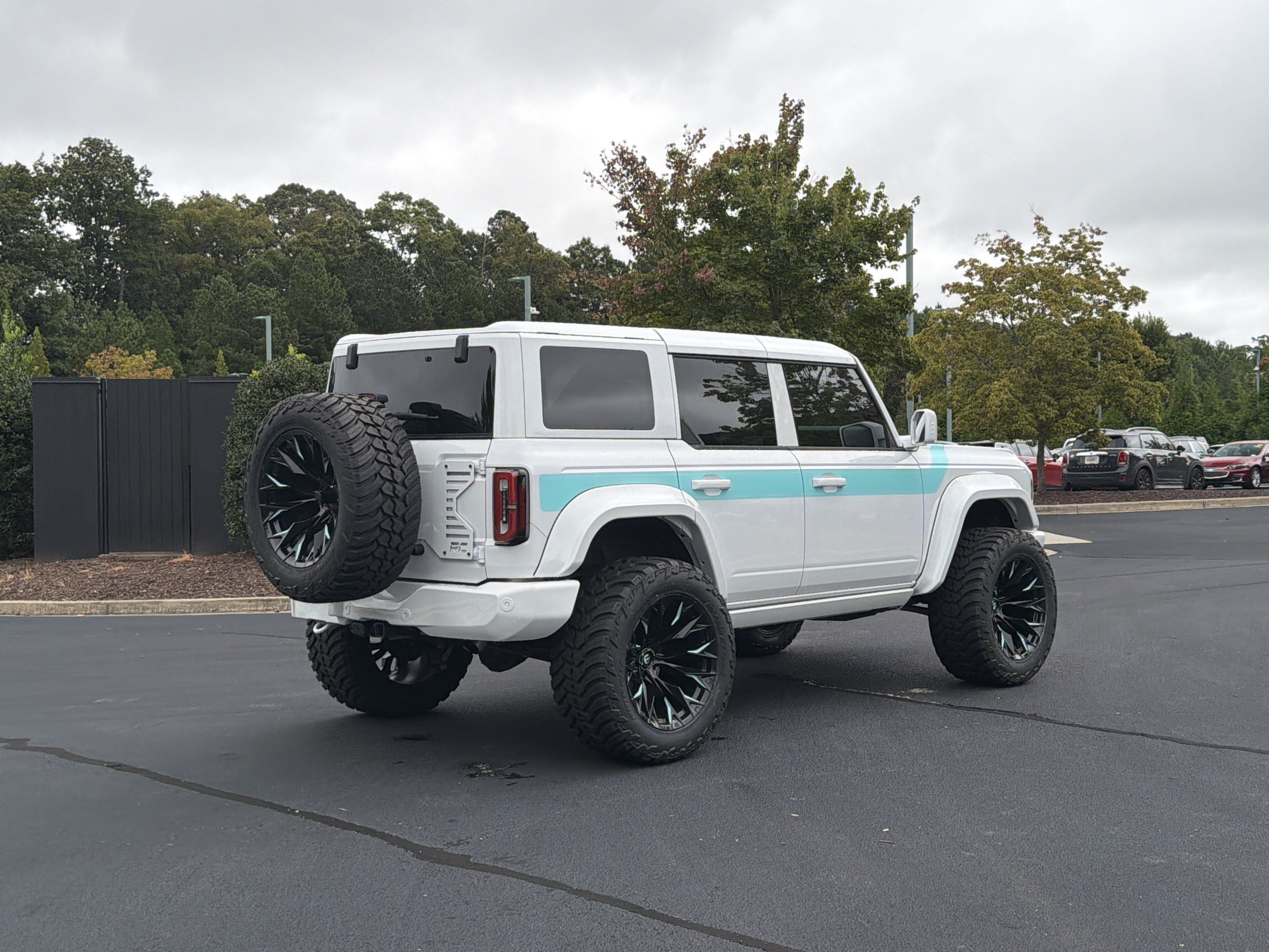 Used 2026 Ford Bronco Outer Banks AWD/4WD image 3