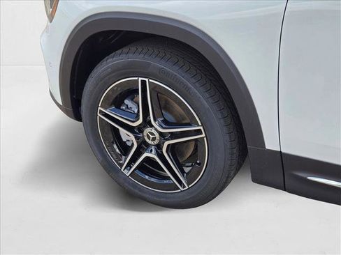 New 2026 Mercedes-Benz GLB 250 image 10