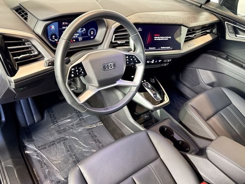 Used 2024 Audi Q4 e-tron Premium Plus image 9
