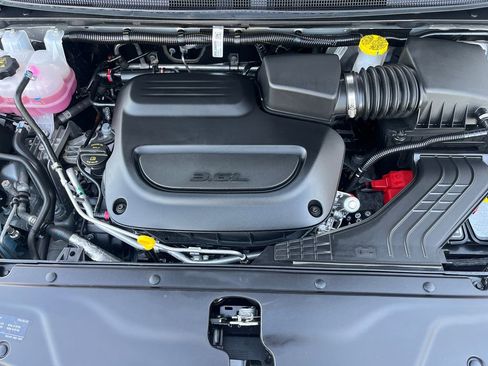 Used 2026 Chrysler Pacifica Select image 22