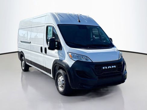 Used 2023 RAM ProMaster 3500 FWD image 3