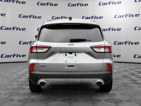 Used 2022 Ford Escape SE FWD image 4