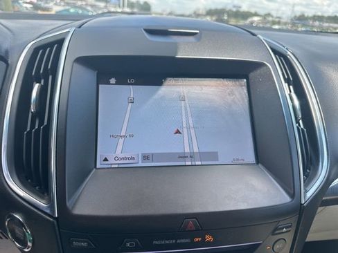 Used 2019 Ford Edge Titanium w/ Equipment Group 301A FWD image 16
