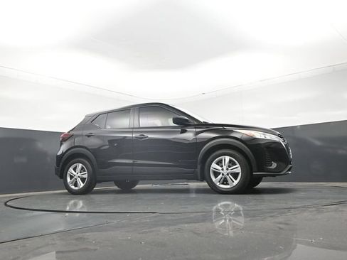 Used 2025 Nissan Kicks Play S FWD image 28