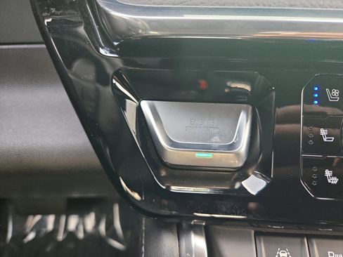 Used 2024 GMC Sierra 1500 Denali image 13