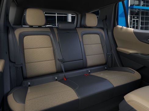 New 2027 Chevrolet Equinox ACTIV w/ Convenience Package III FWD image 17