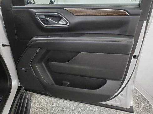 Used 2021 Chevrolet Tahoe Premier w/ Premium Package image 20