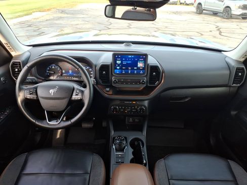 Used 2023 Ford Bronco Sport Outer Banks w/ Tech Package AWD/4WD image 12