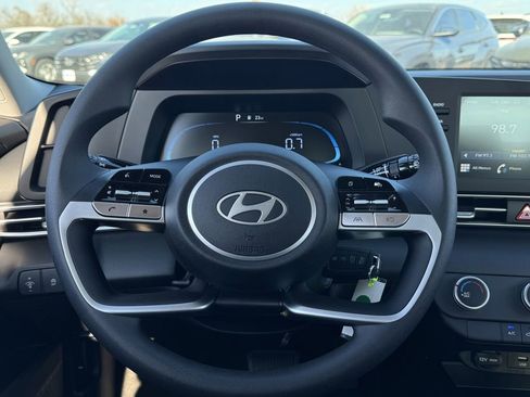 New 2026 Hyundai Elantra SE image 13