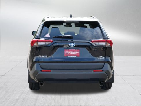 Used 2021 Toyota RAV4 LE w/ Carpet Mat Package (TMS) AWD/4WD image 6