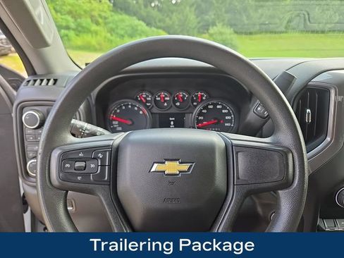 Used 2023 Chevrolet Silverado 1500 Custom AWD/4WD image 4
