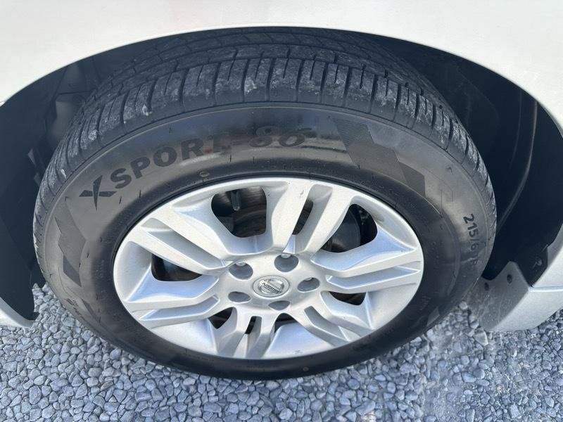 Used 2010 Nissan Altima 2.5 SL w/ SL Pkg FWD image 7