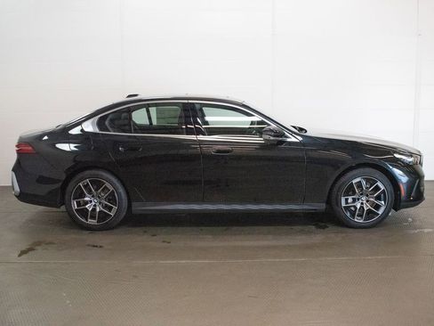 New 2027 BMW 530i xDrive AWD/4WD image 3