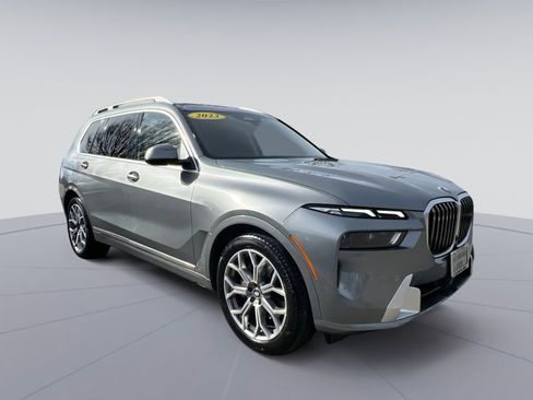 Used 2023 BMW X7 xDrive40i w/ Executive Package image 11