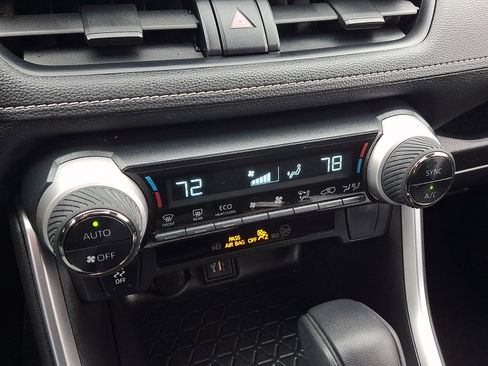 Used 2023 Toyota RAV4 XLE w/ Convenience Package image 15