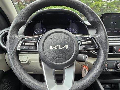 Certified 2023 Kia Forte LXS w/ LXS Technology Package FWD image 15