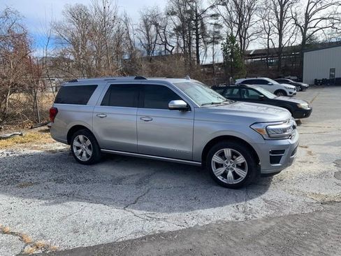 Certified 2024 Ford Expedition Max Platinum image 2