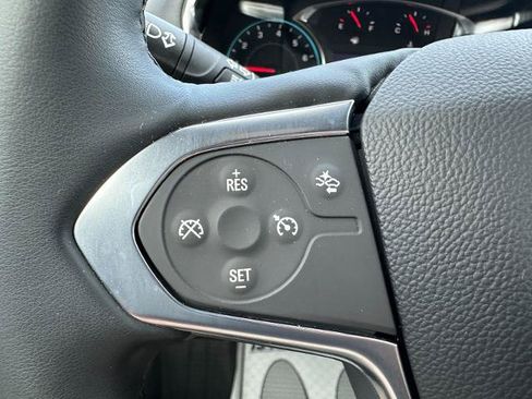 Used 2023 Chevrolet Traverse LT AWD/4WD image 33