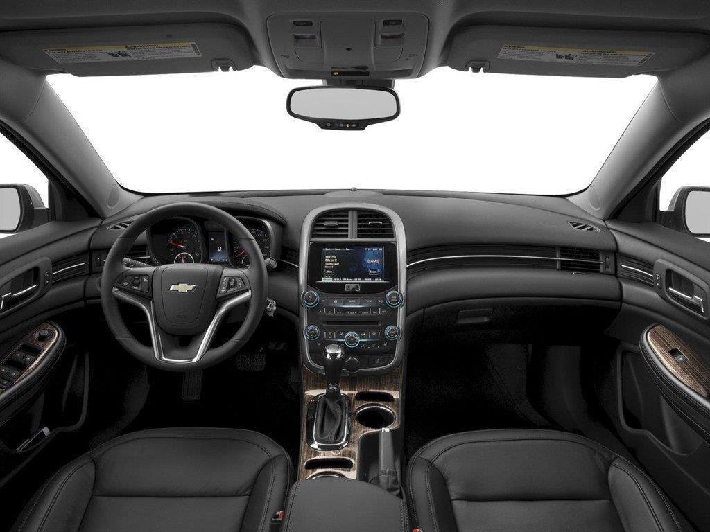 Used 2016 Chevrolet Malibu LTZ FWD image 3