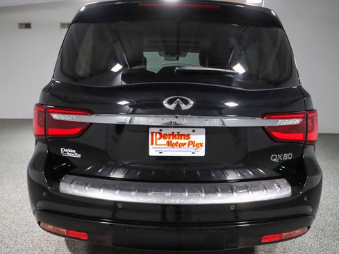 Used 2023 INFINITI QX80 Luxe w/ Cargo Package RWD image 8