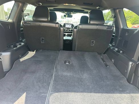 Used 2021 Toyota Highlander XSE FWD image 30