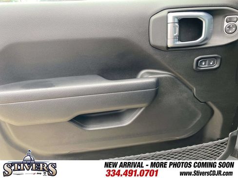 Used 2023 Jeep Wrangler Unlimited Sport AWD/4WD image 19