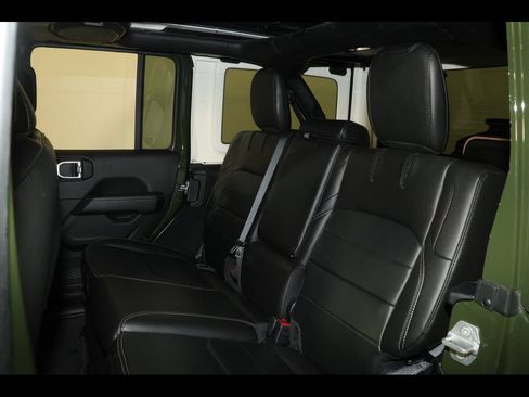 Used 2023 Jeep Wrangler Unlimited Sahara w/ Cold Weather Group AWD/4WD image 29