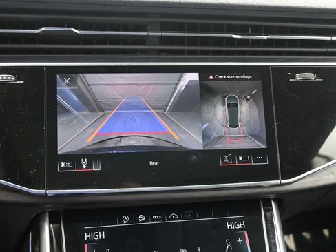 Used 2021 Audi Q8 Premium Plus w/ Premium Plus Package image 18