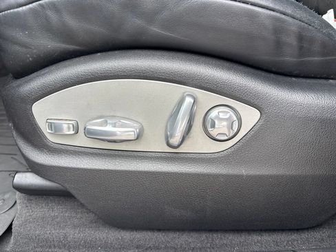 Used 2017 Porsche Macan AWD/4WD image 24