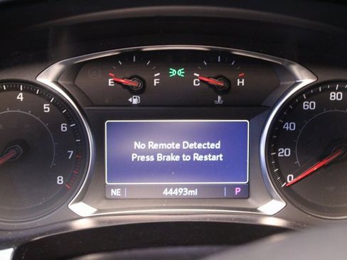 Used 2022 Chevrolet Traverse LT image 17