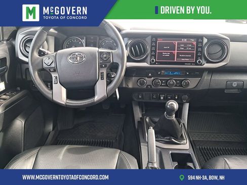 Used 2020 Toyota Tacoma TRD Off-Road w/ TRD Premium Off Road Package AWD/4WD image 22