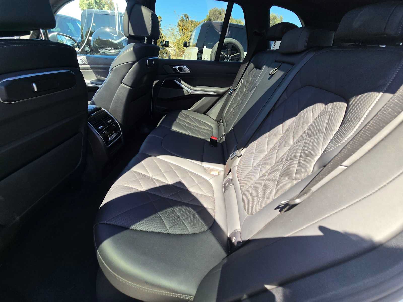 Used 2024 BMW X5 xDrive50e AWD/4WD image 18