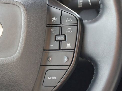 Used 2024 Toyota Prius LE image 9