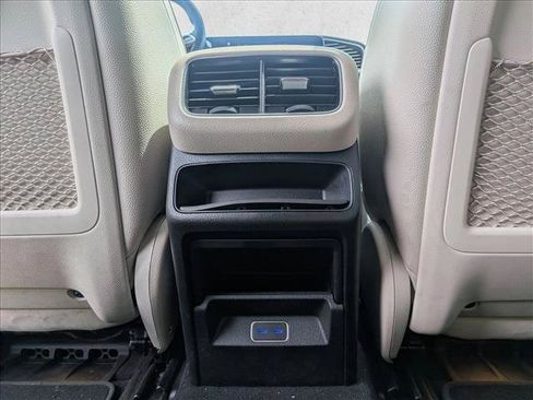 Used 2025 Mercedes-Benz GLE 350 4MATIC image 16