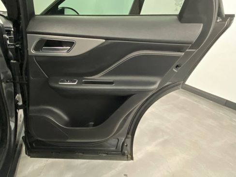 Used 2019 Jaguar F-PACE S image 49